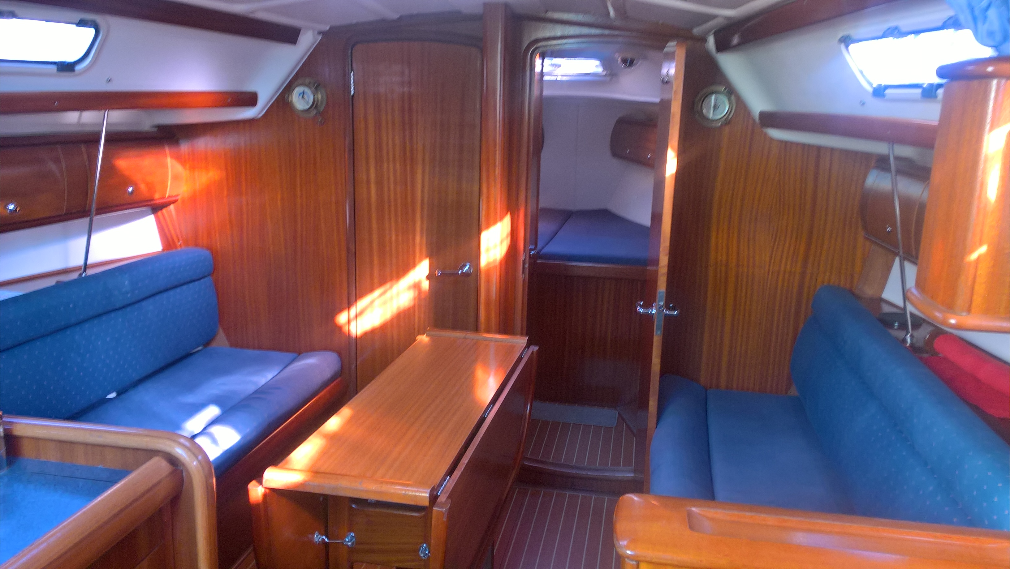 saloon